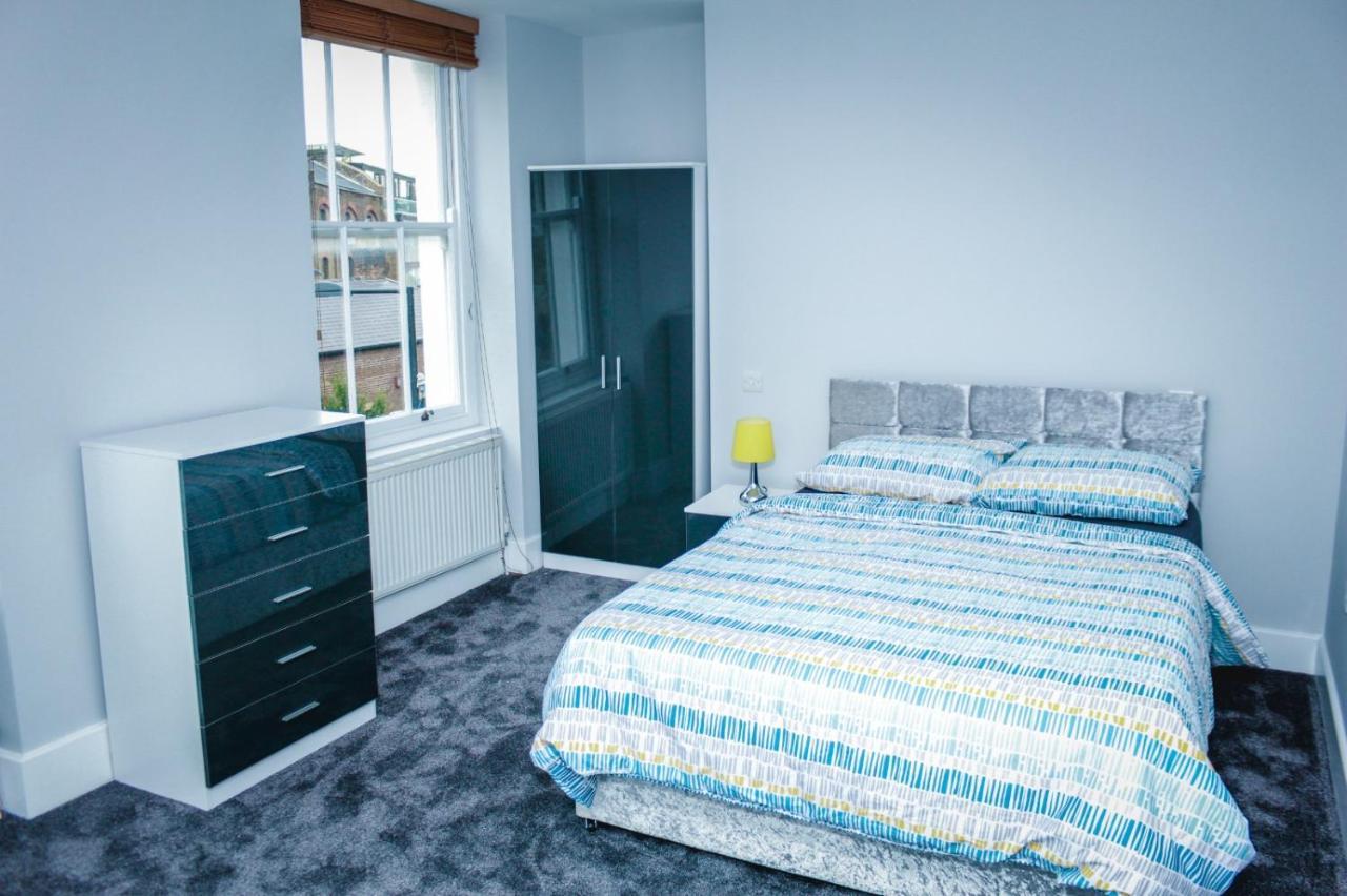 Camden Guest House Double Bedroom With Super Large King Bed London Ngoại thất bức ảnh